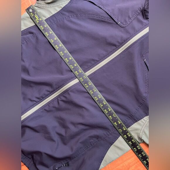 Brooks Men's Charcoal and Olive Windbreaker - Picture 13 of 14